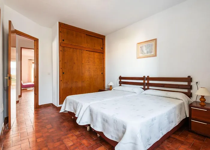 Ullastres Ii * プンタ・グロッサ